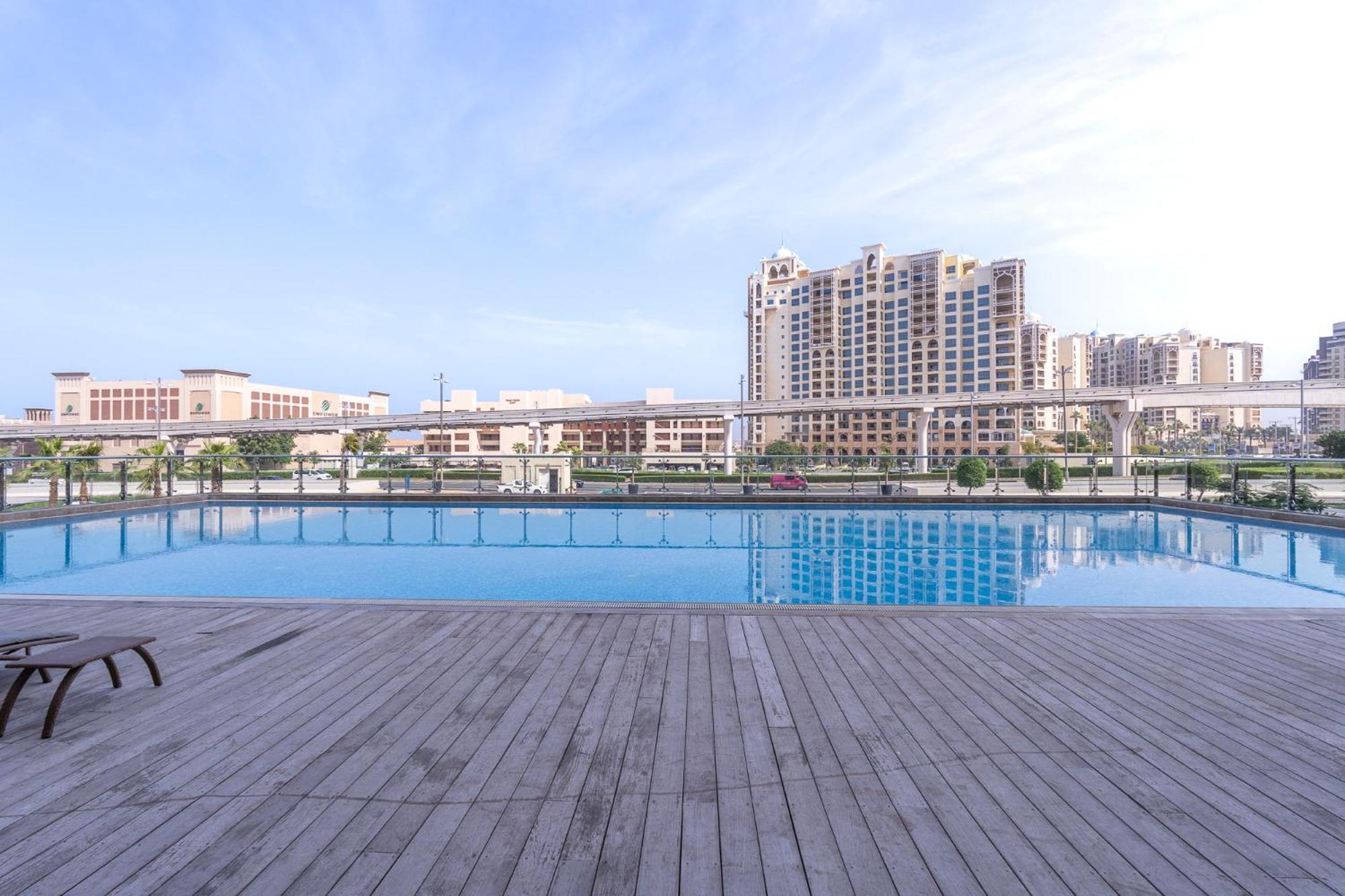 Palm Jumeirah Studio With Sea View Spacious Appartement Dubai Buitenkant foto